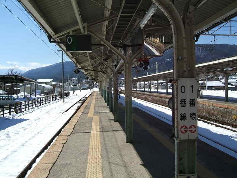 辰野駅0番線