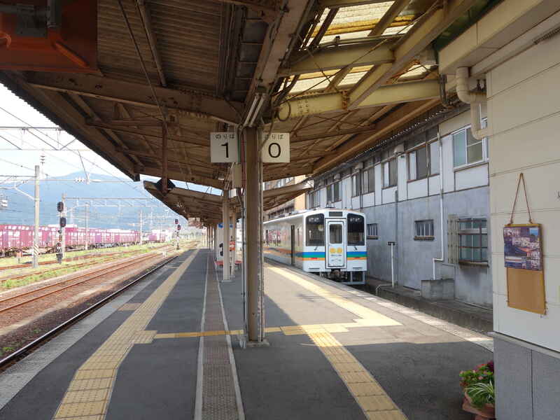 八代駅0番線